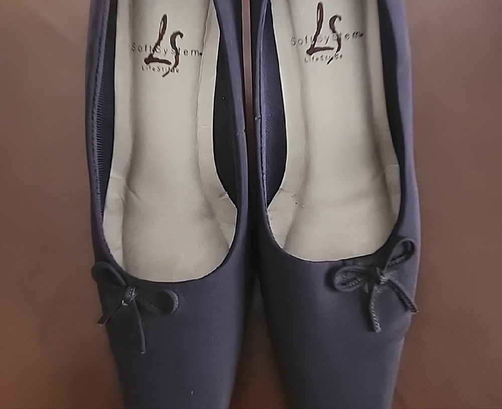 💙Life Stride Navy Mid-Heel Pumps – Classic & Comfortable - Picture 2 of 4